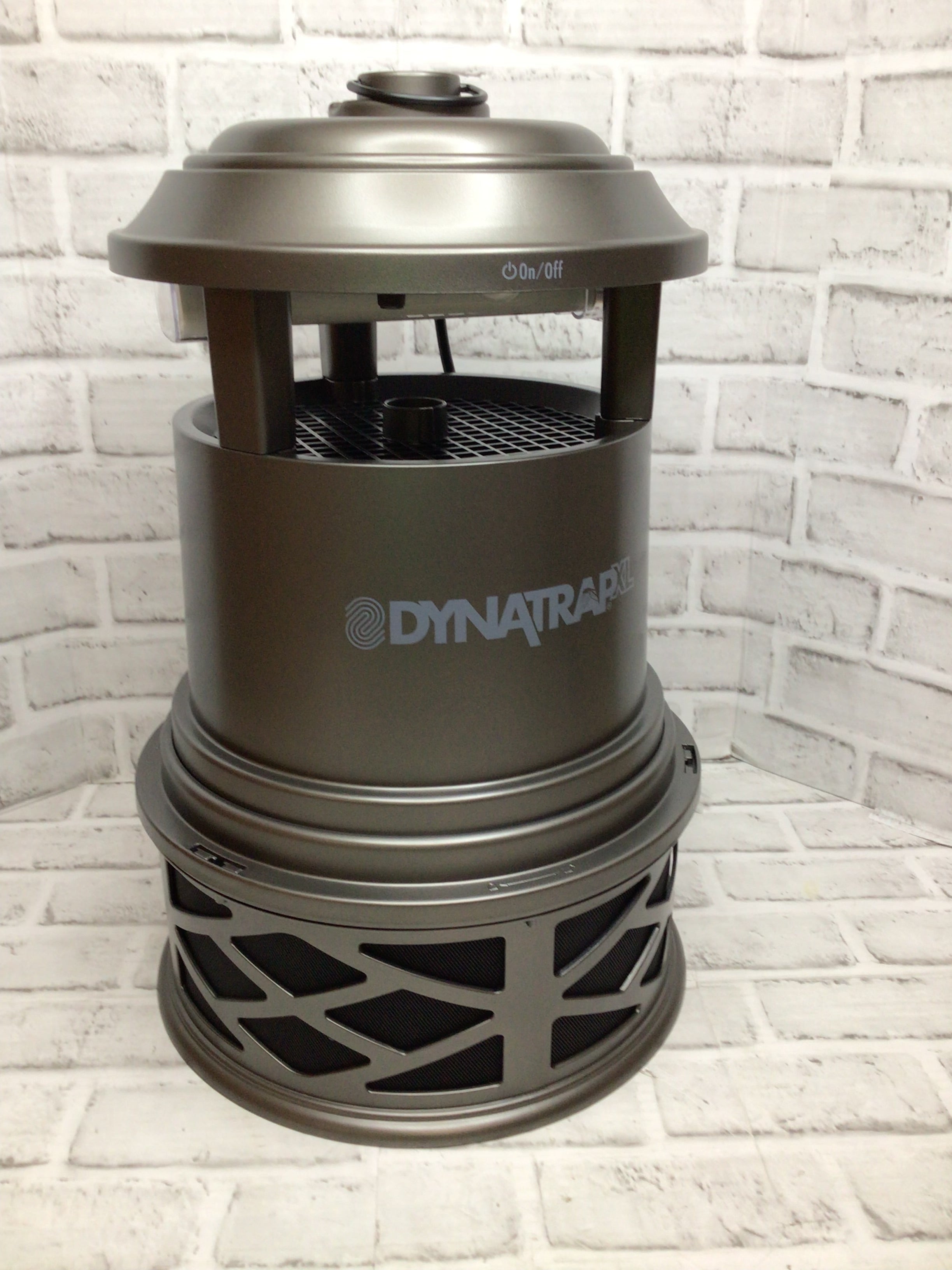 DynaTrap DT2000XL Outdoor Flying Insect Trap Protects up to 1 Acre **OPEN BOX** (8115428753646)